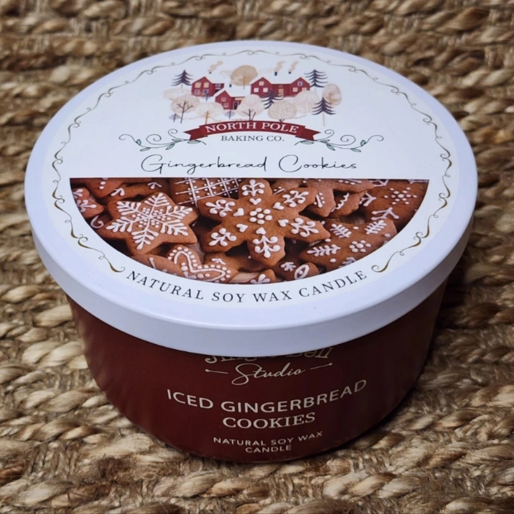 New Christmas Maple Gingerbread Cookies Scented 3 Wick Soy Wax Candle 15oz Gift